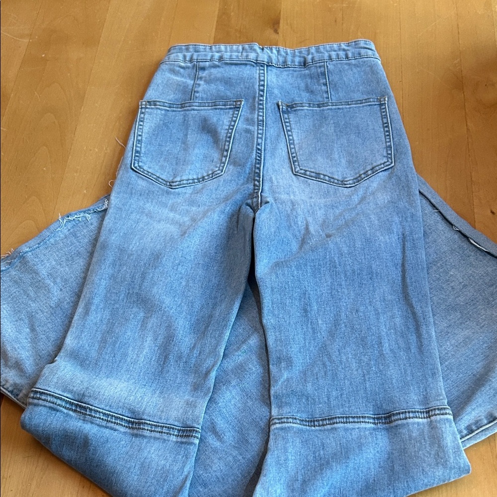 Women's Flared Blue Jeans - Picture 5 of 5